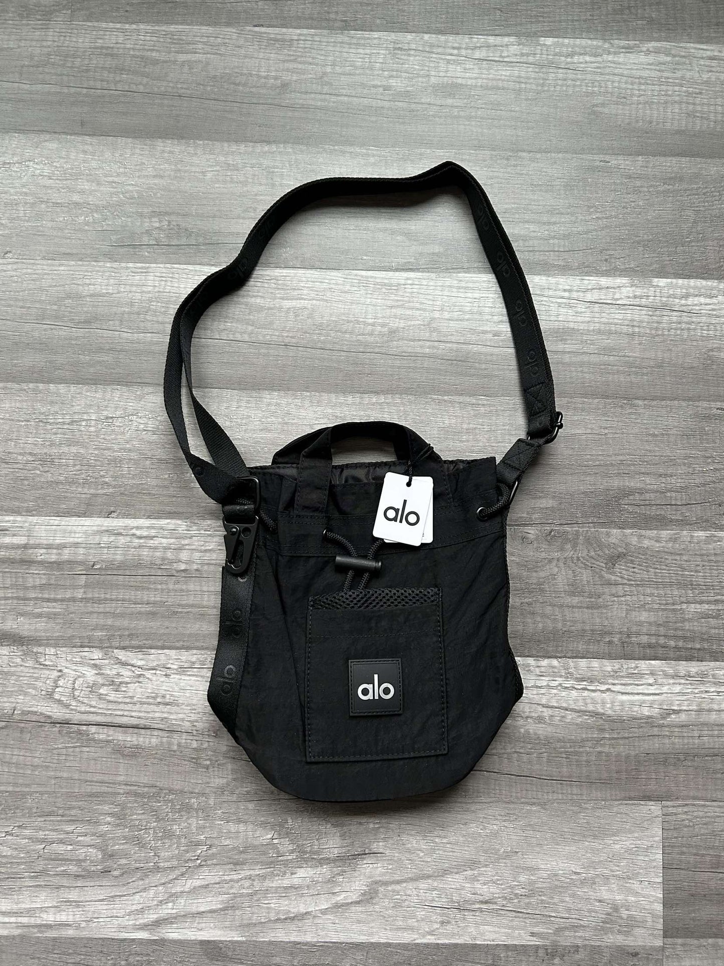 Alo Yoga Crossbody Bucket Bag Black New With Tags