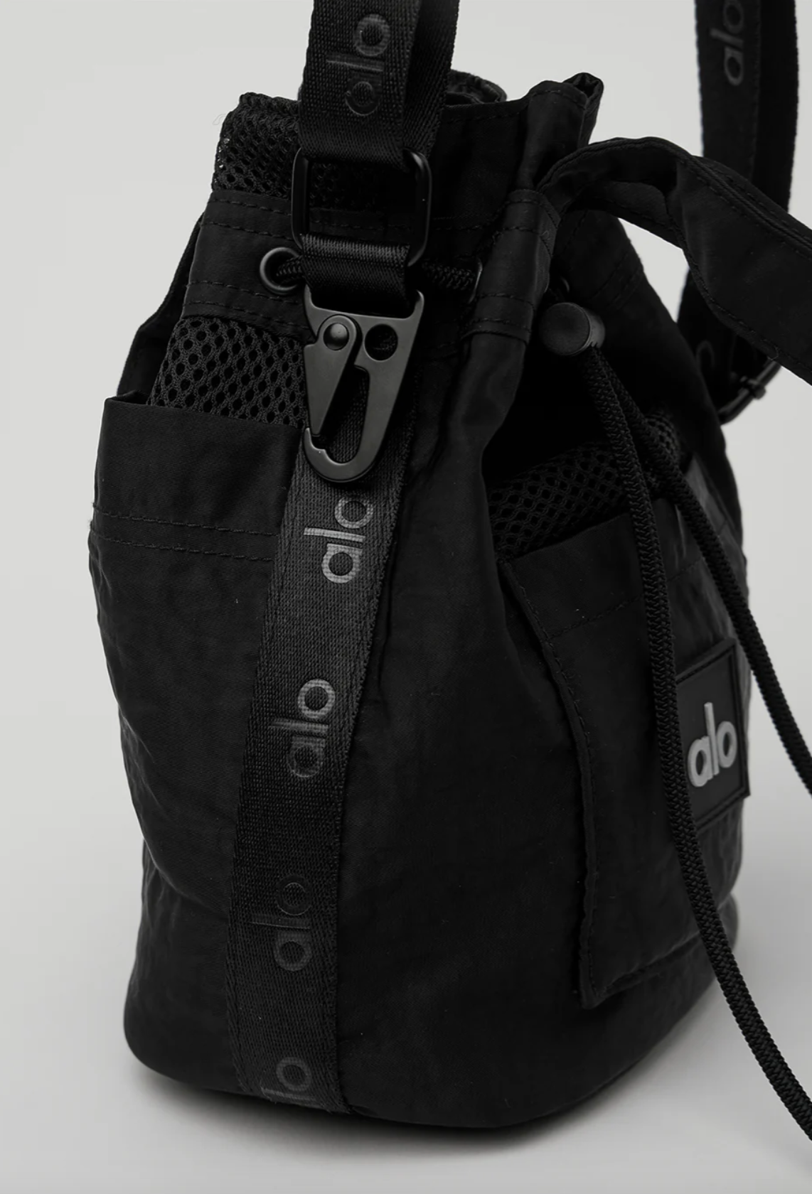 Alo Yoga Crossbody Bucket Bag Black New With Tags