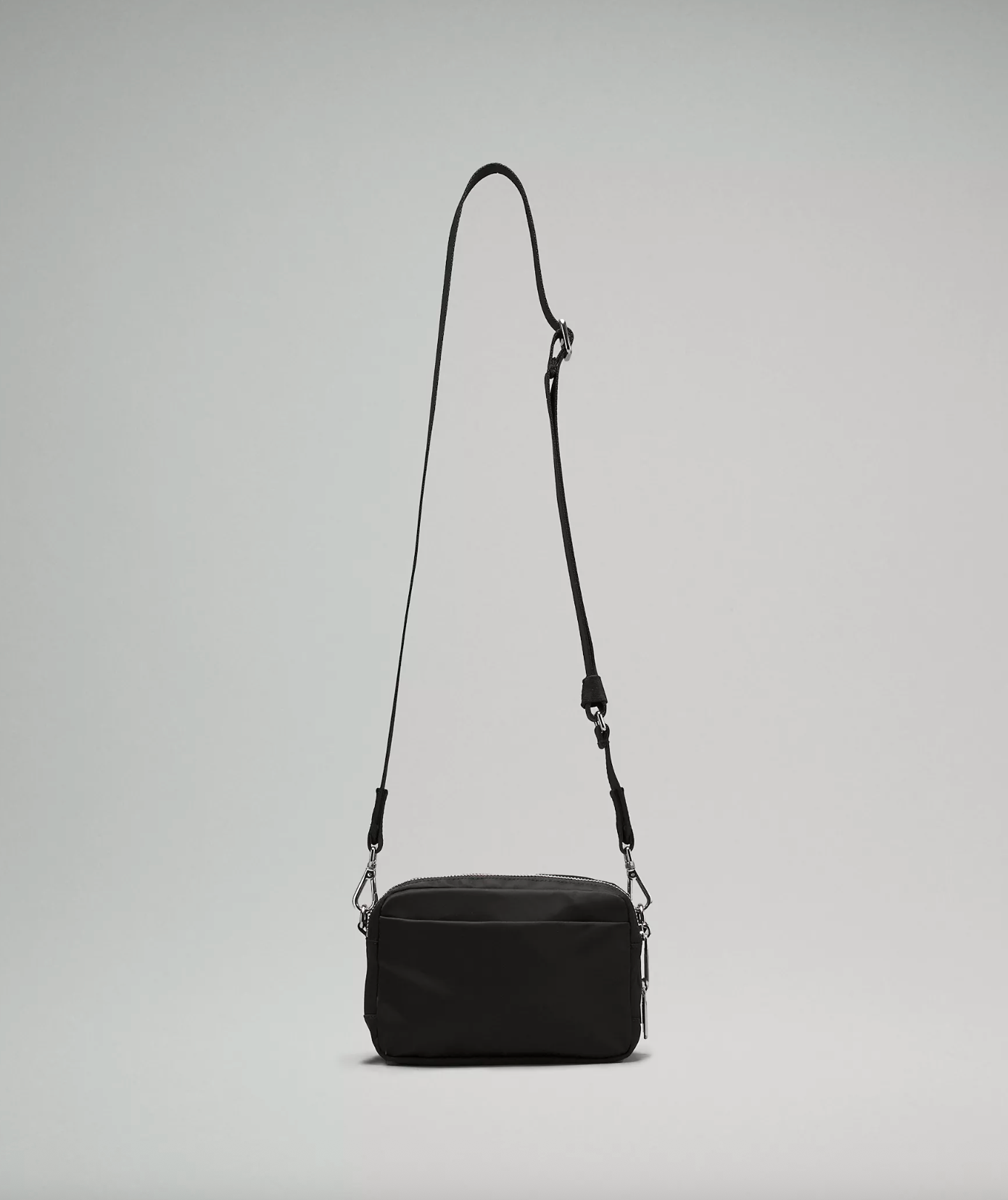Lululemon Everywhere Crossbody Bag Black and Silver New With Tags 2L