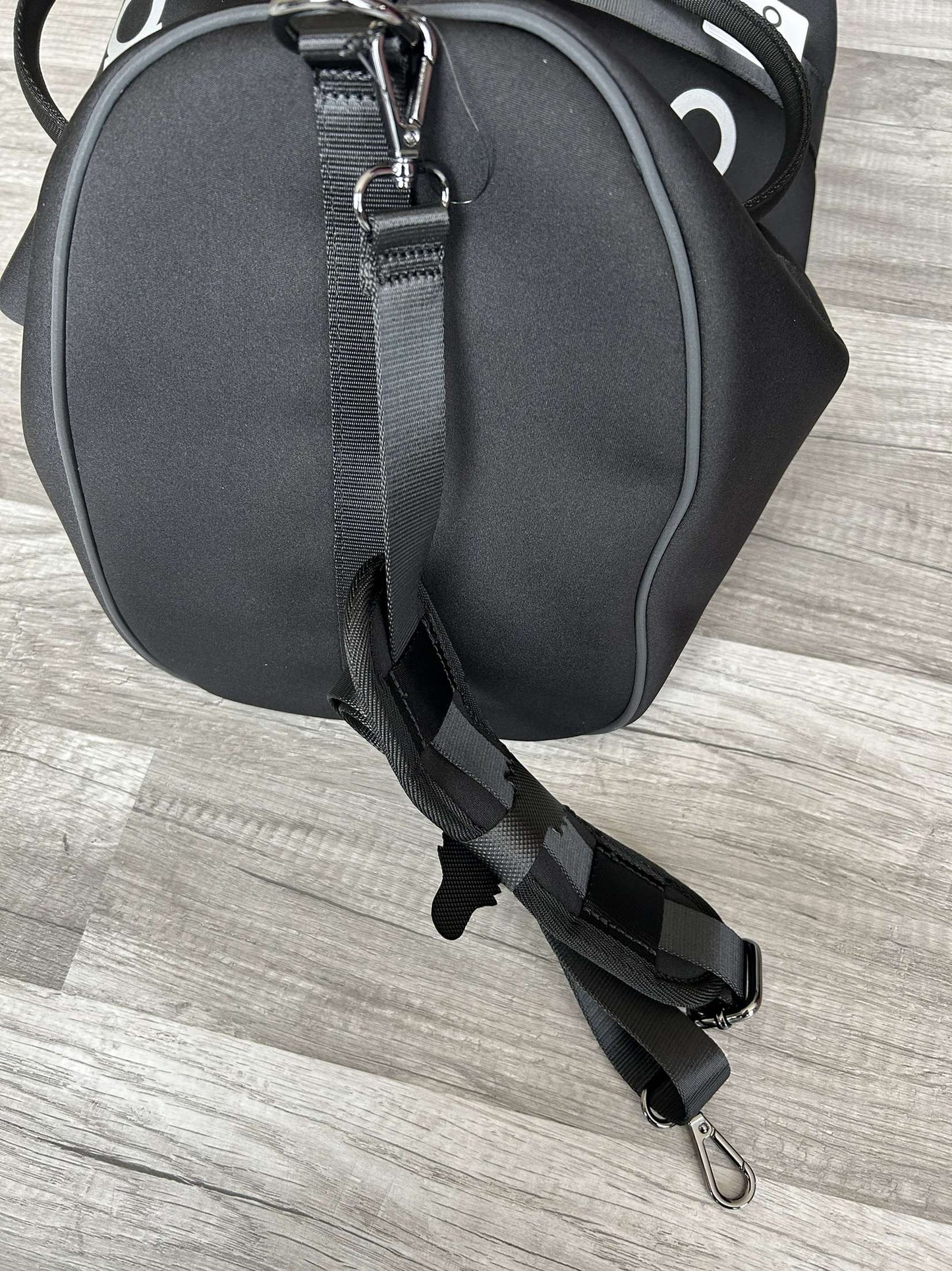 Alo Yoga Traverse Duffle Bag Black New With Tags