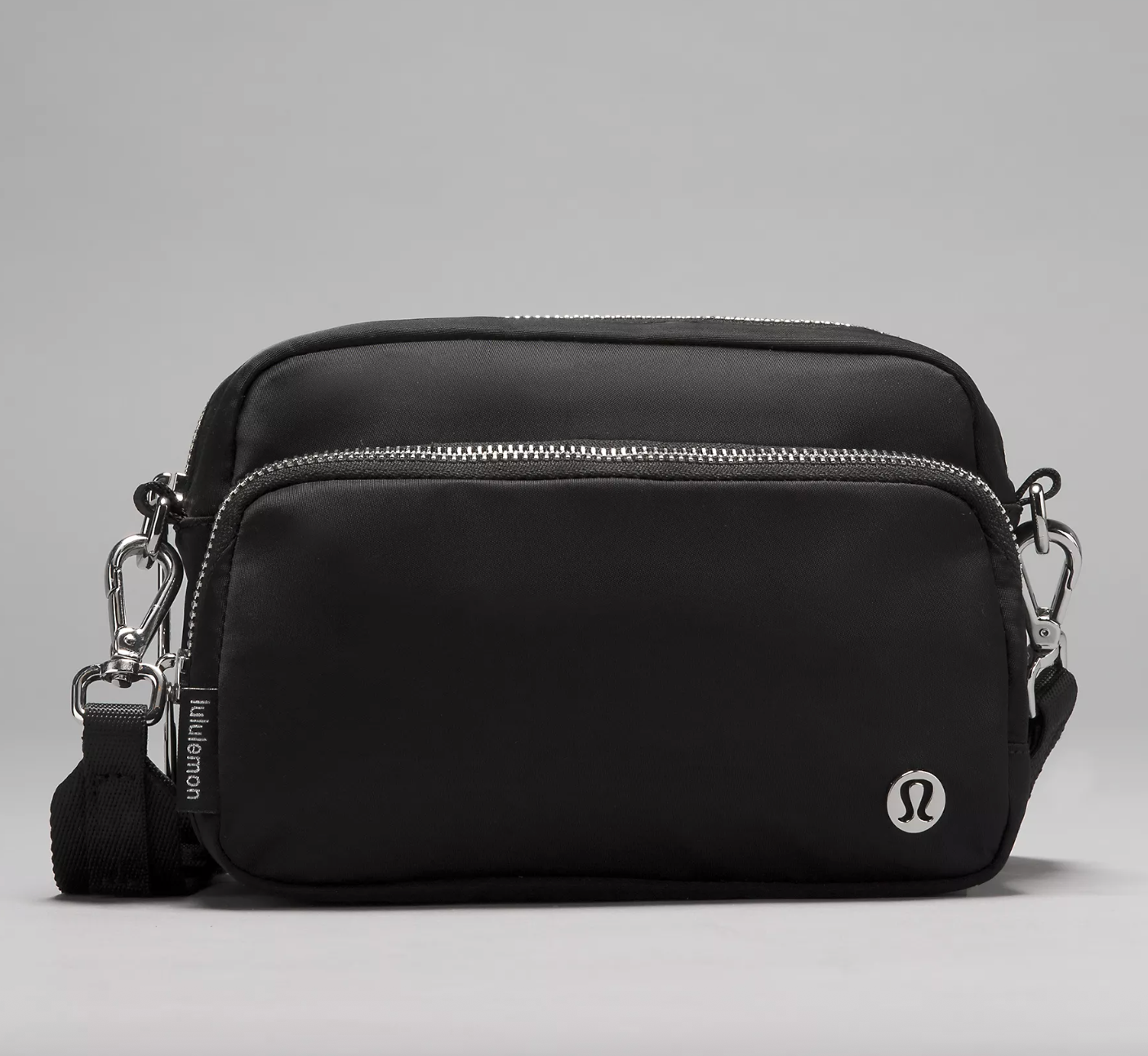 Lululemon Everywhere Crossbody Bag Black and Silver New With Tags 2L